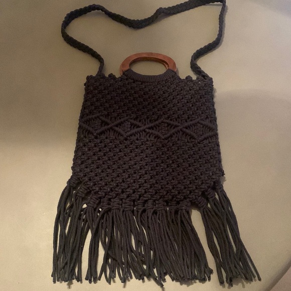 Danielle Nicole Black Macrame Purse With Fringe - Picture 1 of 4